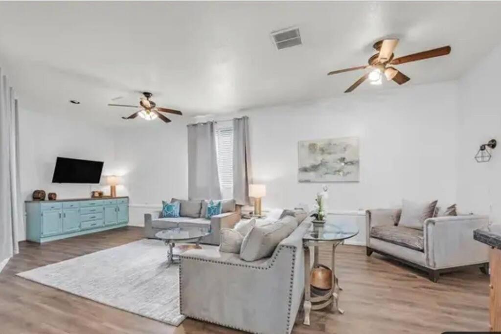 Beautiful Oasis With Rv Or Boat Parking Villa Henderson Exterior foto