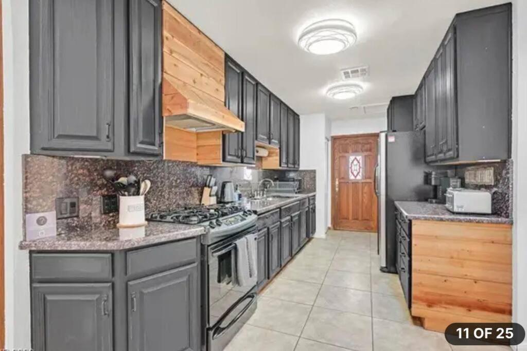 Beautiful Oasis With Rv Or Boat Parking Villa Henderson Exterior foto