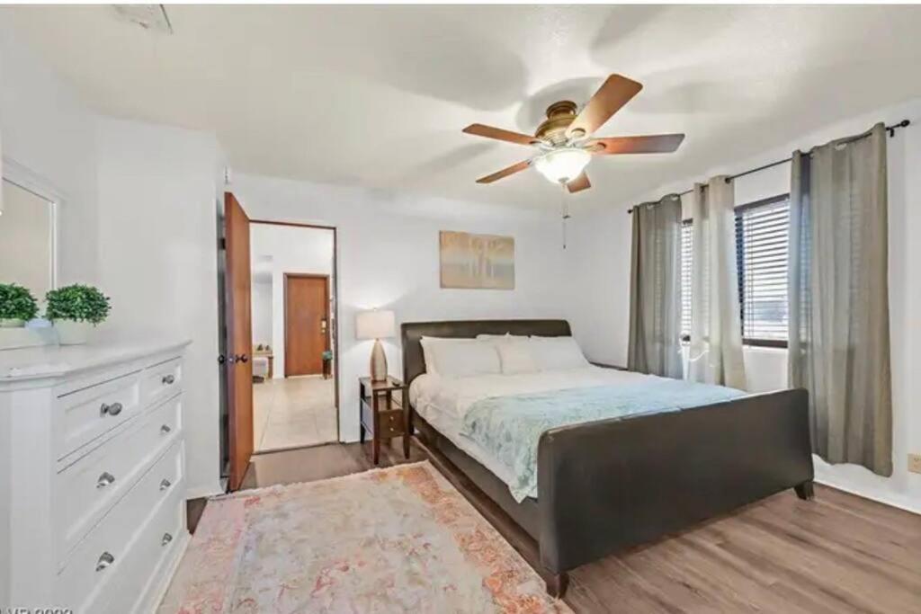 Beautiful Oasis With Rv Or Boat Parking Villa Henderson Exterior foto