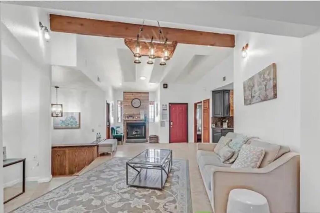 Beautiful Oasis With Rv Or Boat Parking Villa Henderson Exterior foto